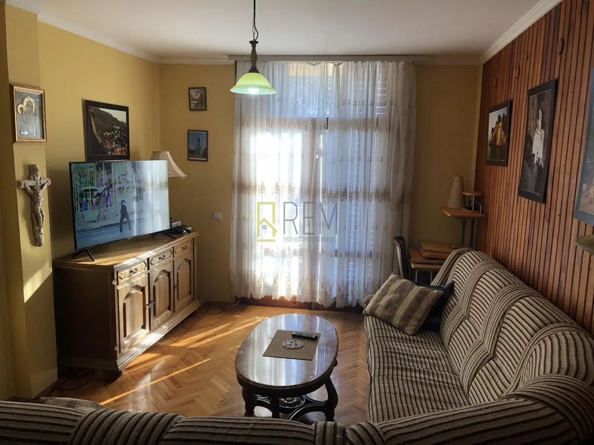 Sale, house, 300m², Šušanj, Bar