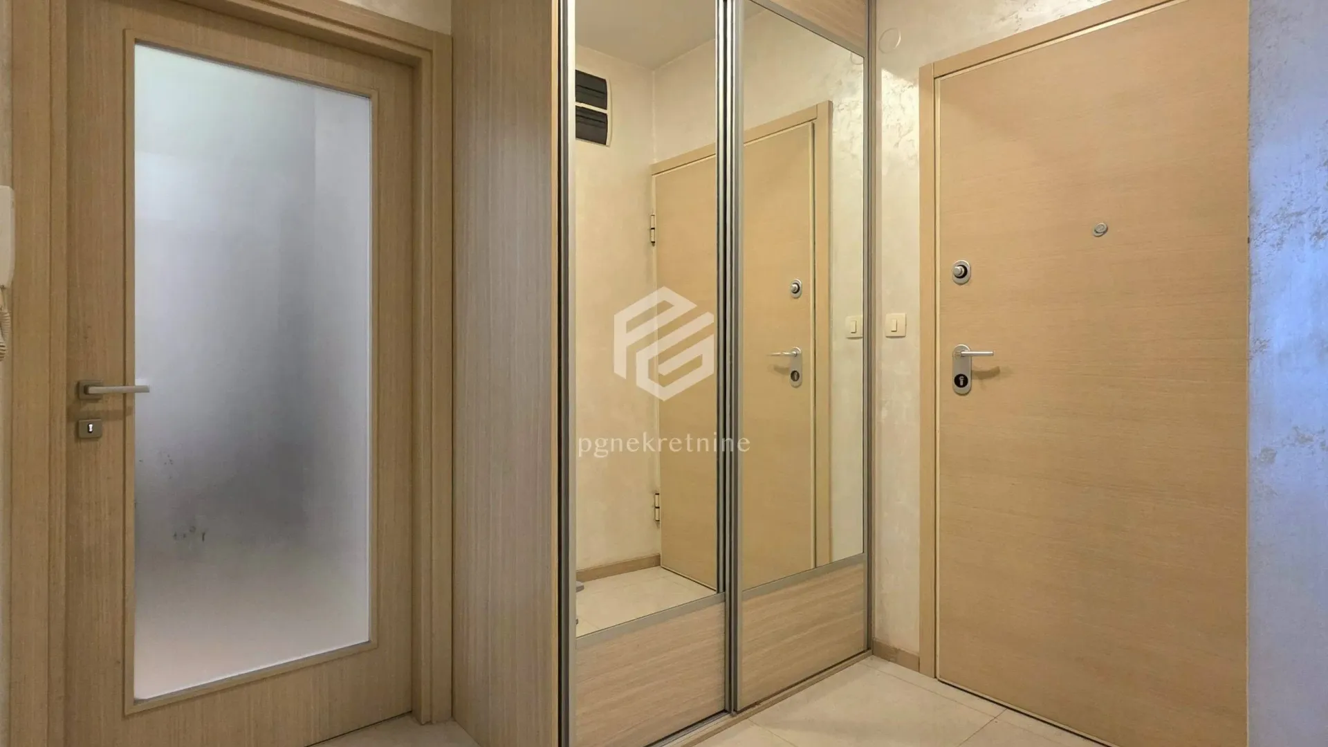Prodaja, dvosoban stan, 66m², City Kvart, Podgorica