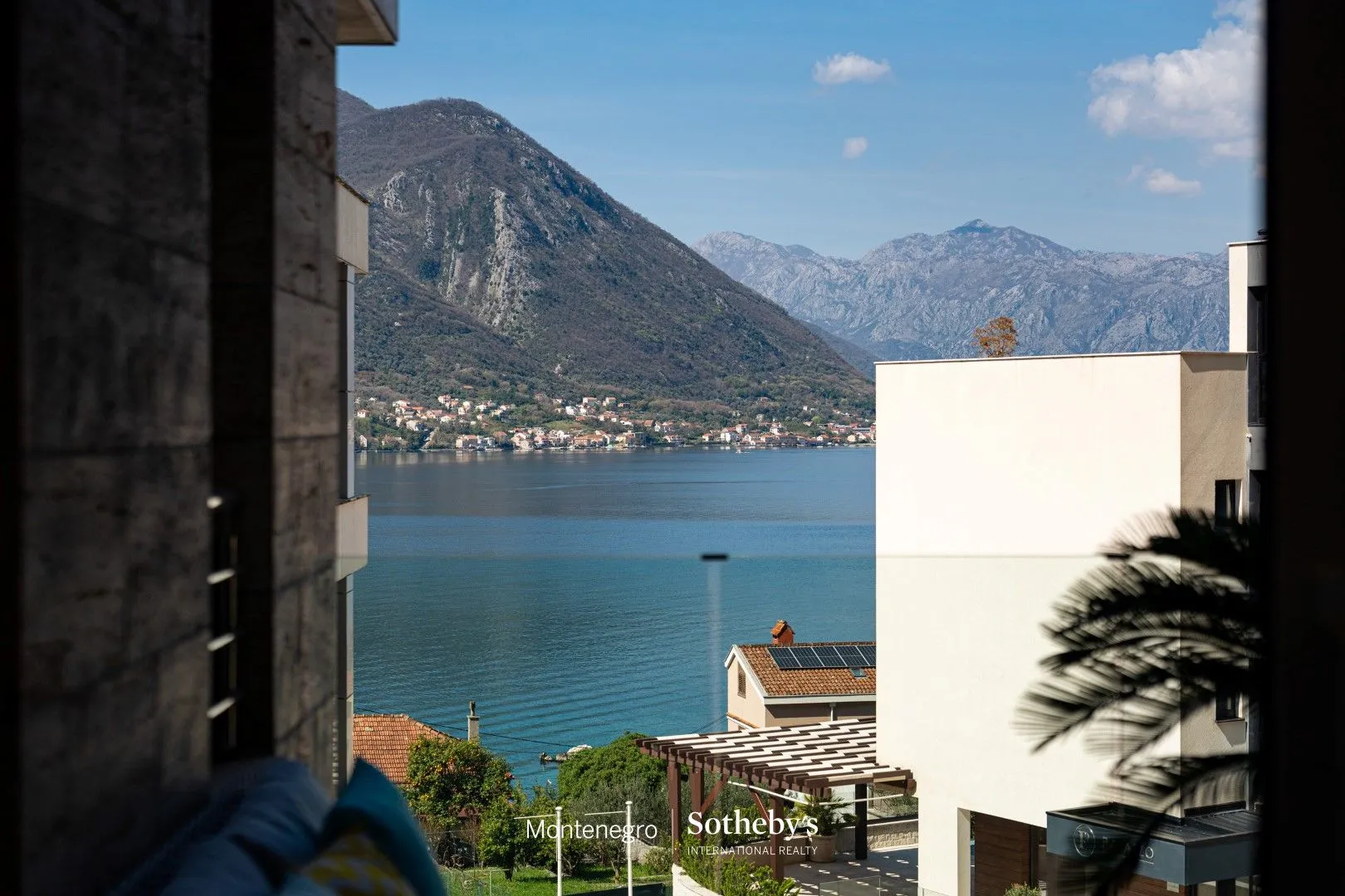 Sale, two bedroom apartment, 82m², Dobrota, Kotor
