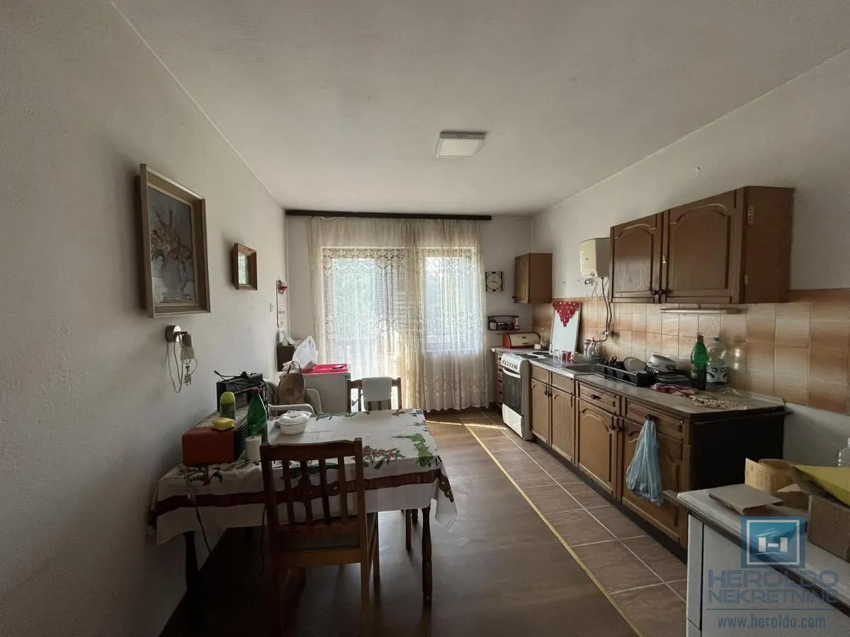 Prodaja, kuća, 353m², Budžino brdo, Jagodina
