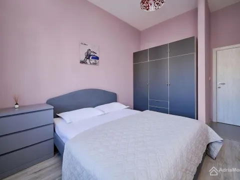 Sale, one bedroom apartment, 52m², Bečići, Budva - image 10