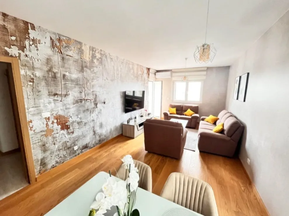 Prodaja, dvosoban stan, 71m², New City, Podgorica