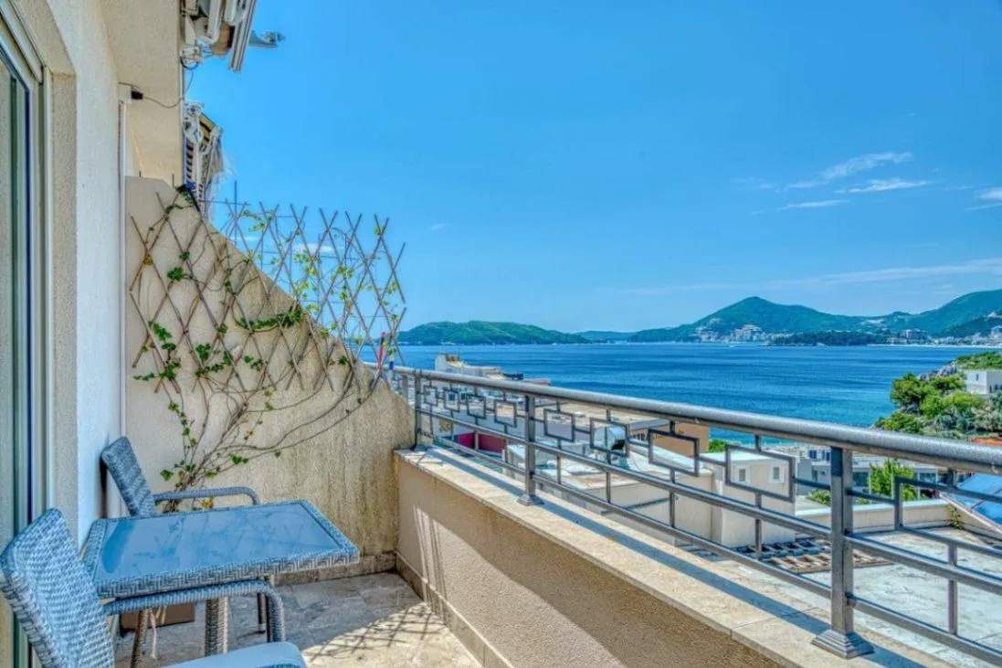 Sale, four bedroom apartment, 112m², Pržno, Budva