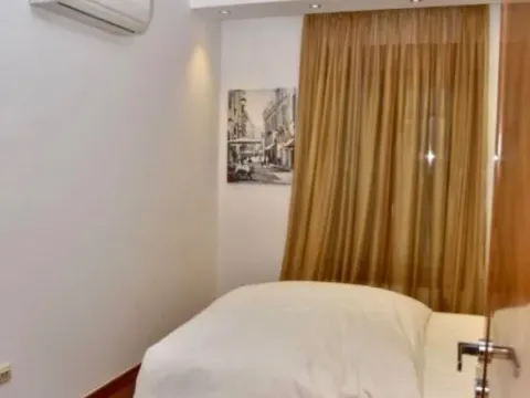 Izdavanje, četvorosoban stan, 130m², Centar, Podgorica - image 5