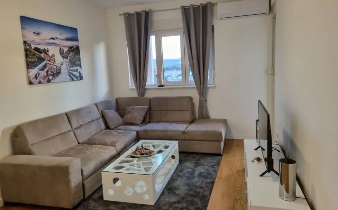 Izdavanje, jednosoban stan, 50m², City Kvart, Podgorica