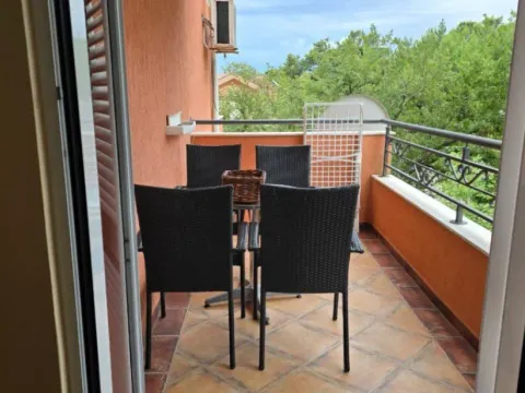 Sale, two bedroom apartment, 82m², Petrovac, Budva - image 5