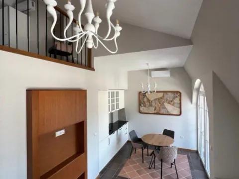 Prodaja, jednosoban stan, 49m², Centar, Tivat