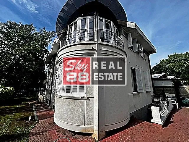 Rent, house, 300m², Voždovac Sve Podlokacije, Beograd
