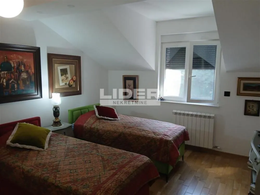 Sale, apartment, 150m², Uciteljsko Naselje, Zvezdara Sve Podlokacije