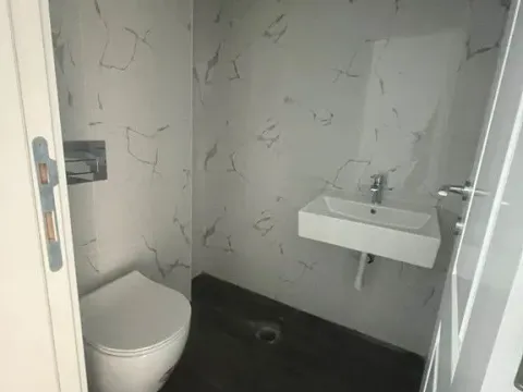 Prodaja, trosoban stan, 90m², Gorica C, Podgorica - image 15