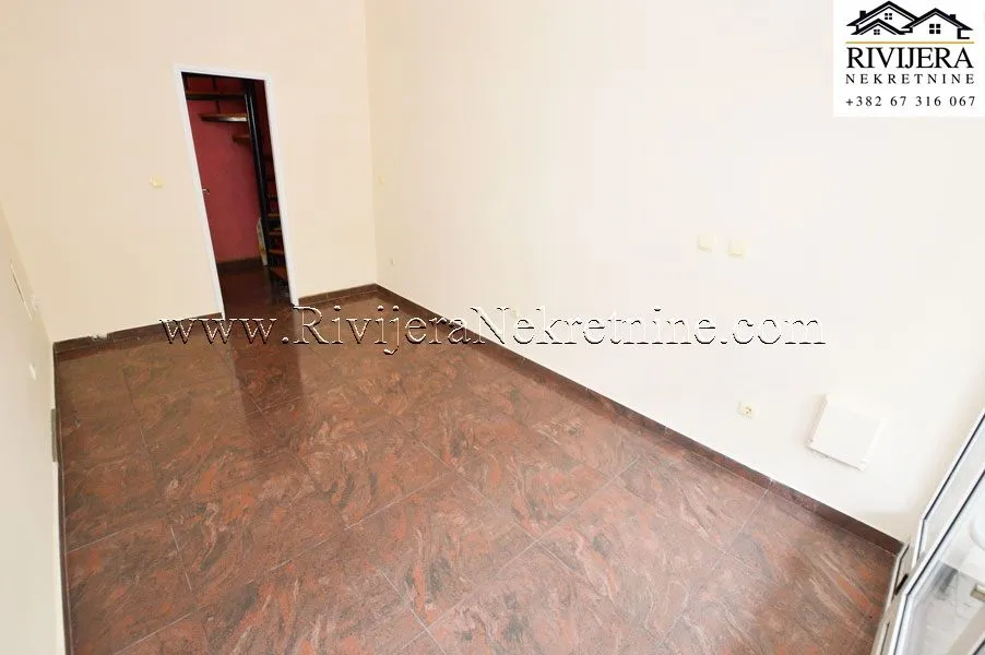 Sale, office space, 41m², Savina, Herceg Novi