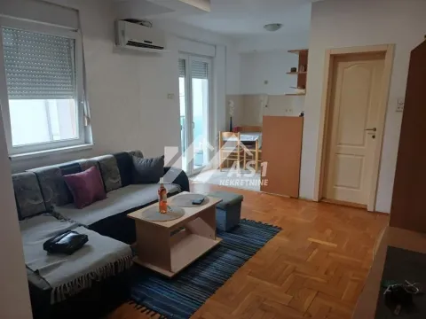 Izdavanje, jednosoban stan, 43m², Rotkvarija, Novi Sad Sve Podlokacije