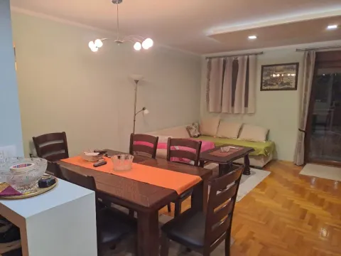 Rent, one bedroom apartment, 73m², Tivat, Crna Gora