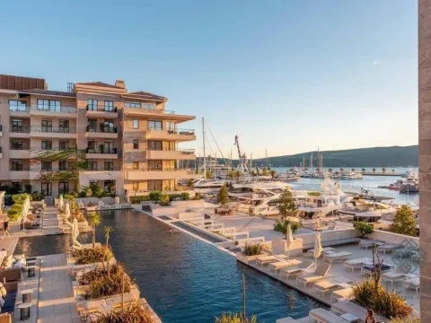 Rent, one bedroom apartment, 83m², Porto Montenegro, Tivat - image 3