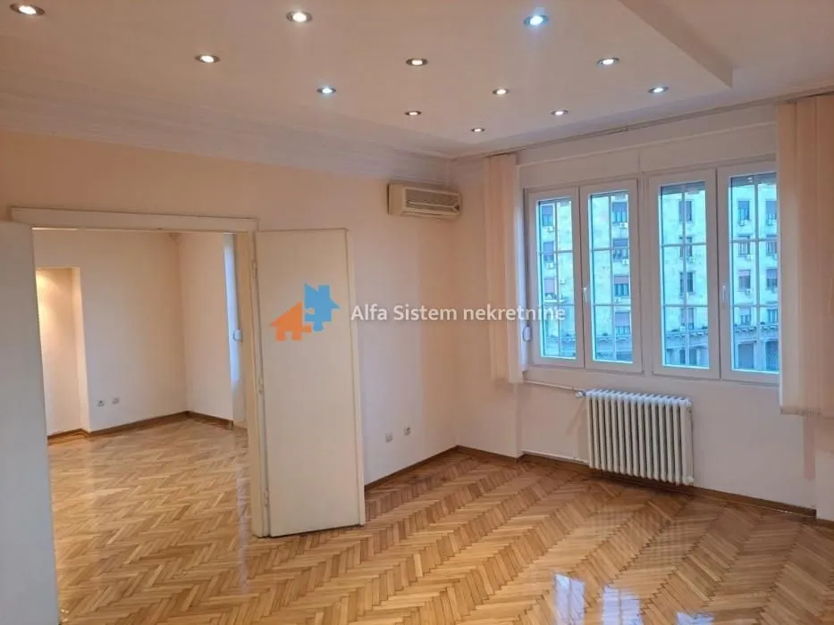 Izdavanje, poslovni prostor, 130m², Stari Grad, Beograd