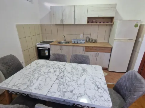 Izdavanje, jednosoban stan, 40m², Blok 9, Podgorica - image 7