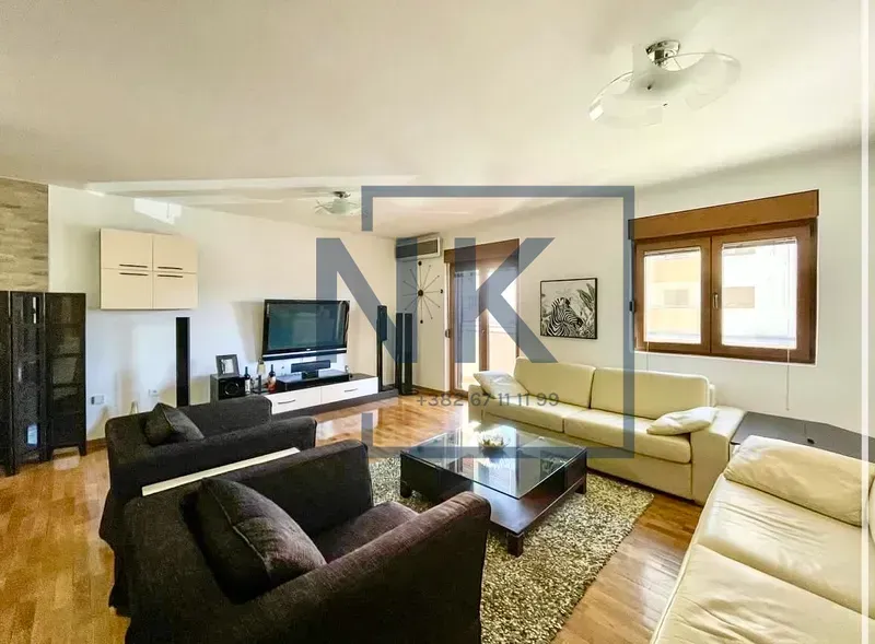 Prodaja, trosoban stan, 103m², Stari Aerodrom, Podgorica