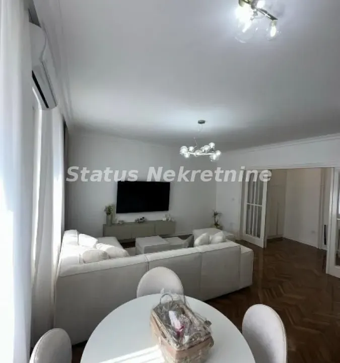 Prodaja, trosoban stan, 78m², Centar, Novi Sad
