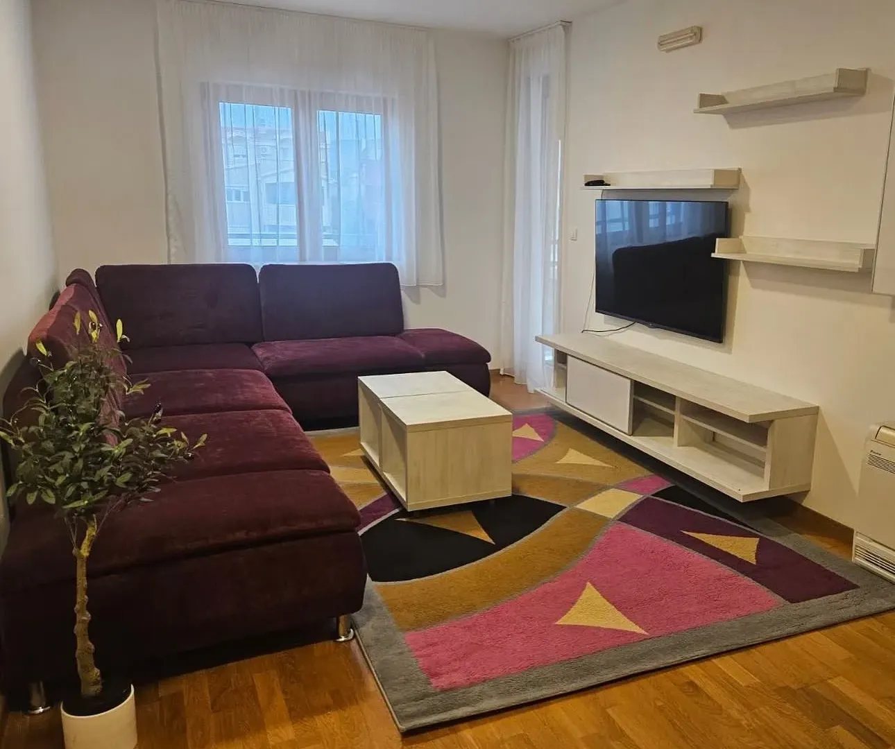 Rent, one bedroom apartment, 43m², Tološka šuma, Podgorica