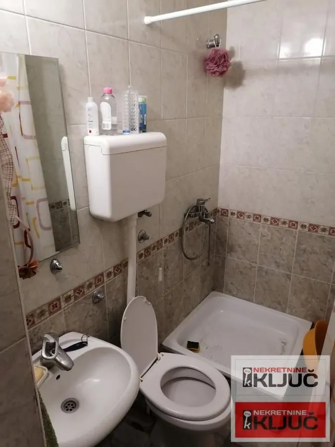 Prodaja, četvorosoban stan, 89m², Novo naselje, Novi Sad
