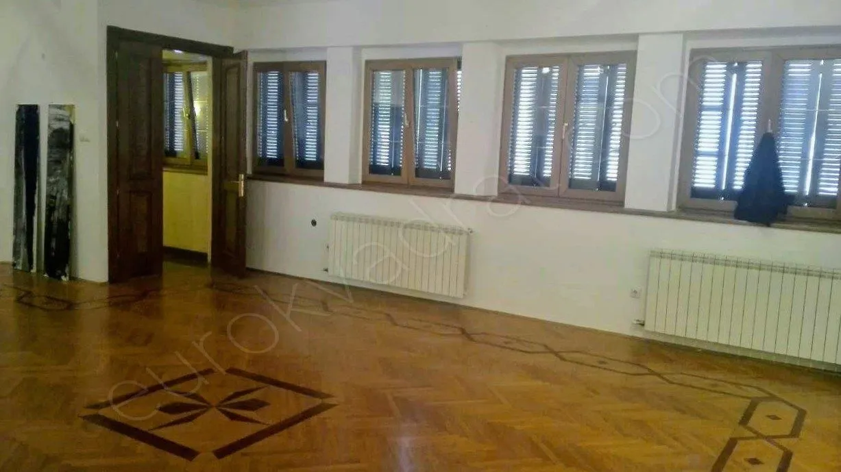 Sale, house, 160m², Kapitareva Gradina, Beograd
