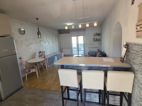 Prodaja, kuća, 86m², Stari Aerodrom, Podgorica - image 10