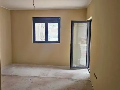 Prodaja, garsonjera, 24m2, Lazi, Budva