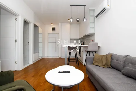 Rent, one bedroom apartment, 31m², 1 maj, Podgorica - image 2