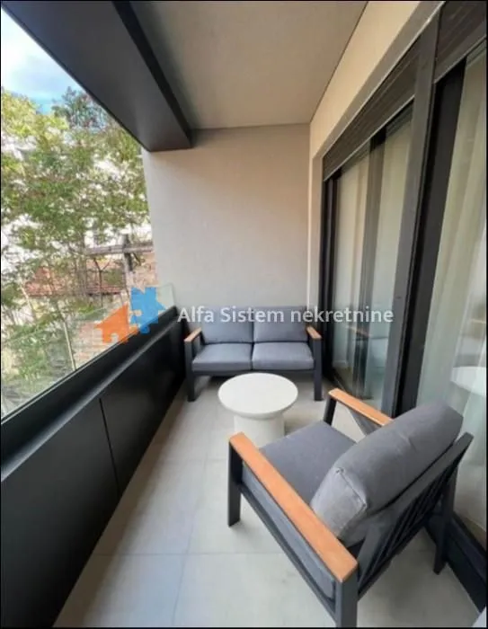Rent, four bedroom apartment, 112m², Stari Grad, Beograd