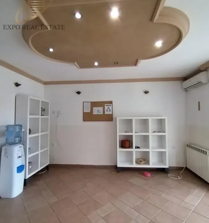 Izdavanje, poslovni prostor, 750m², Telep, Novi Sad Sve Podlokacije