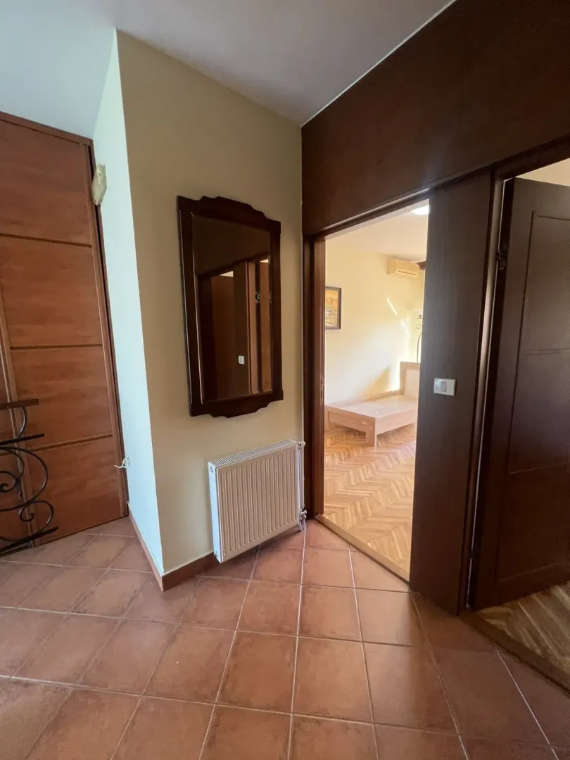 Rent, house, 210m², Pod Goricom, Podgorica