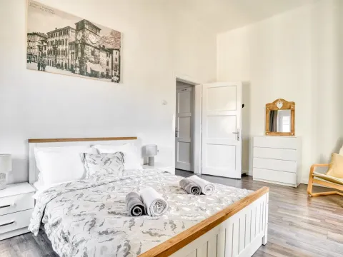 Prodaja, jednosoban stan, 42m², Stari Grad Kotor, Kotor - image 8