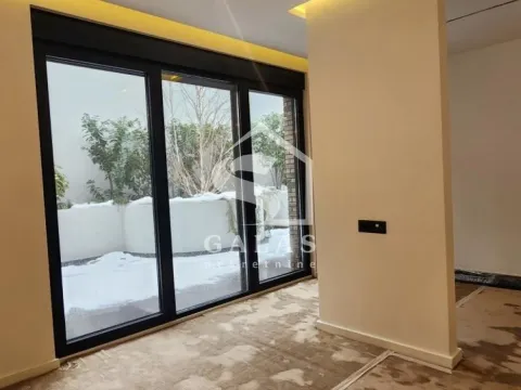 Sale, four bedroom apartment, 232m², Autokomanda, Voždovac Sve Podlokacije - image 4