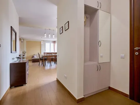 Prodaja, dvosoban stan, 88m², Budva, Crna Gora - image 11