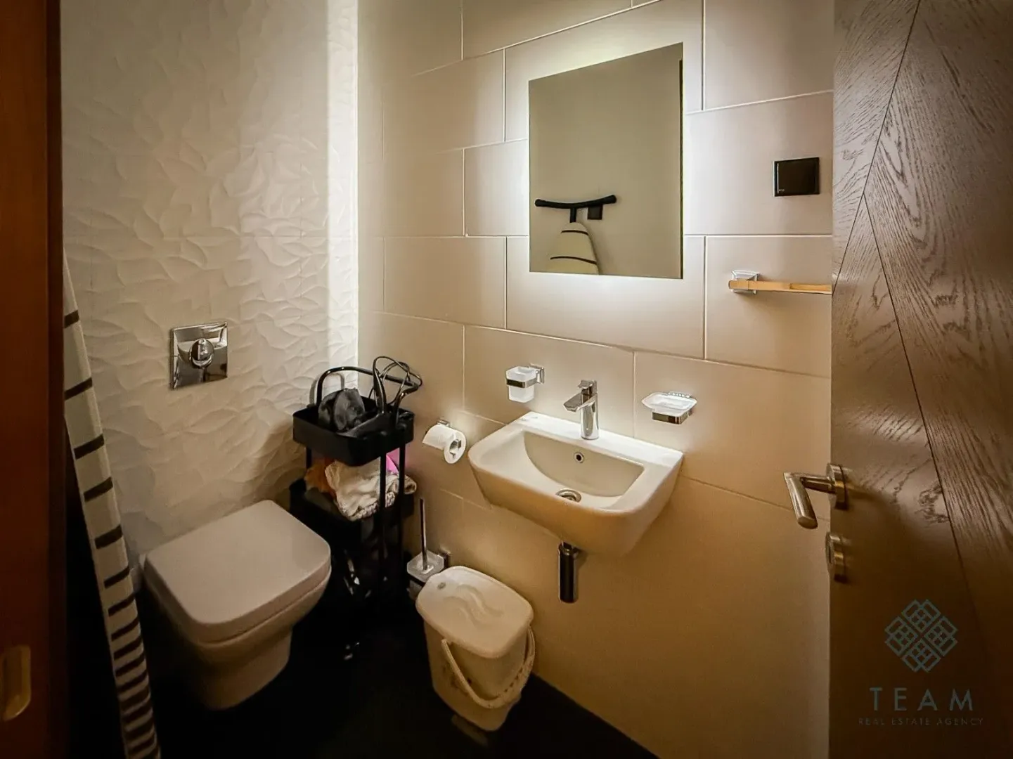 Izdavanje, dvosoban stan, 70m², Ljubović, Podgorica