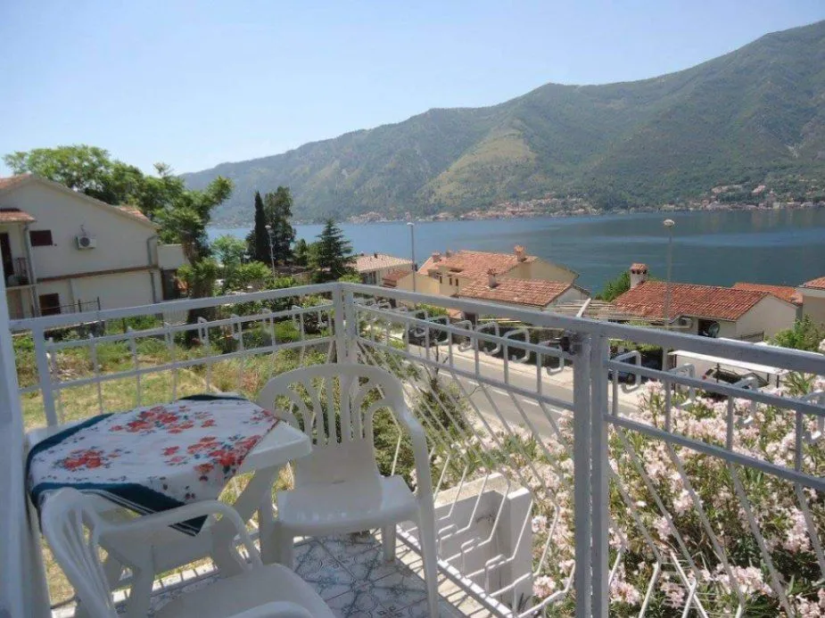 Prodaja, kuća, 300m², Sveti Stasije, Kotor