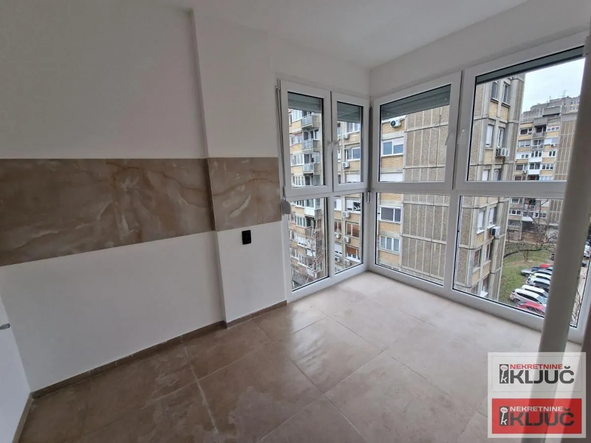 Prodaja, trosoban stan, 73m², Bulevar Oslobodjenja, Novi Sad Sve Podlokacije