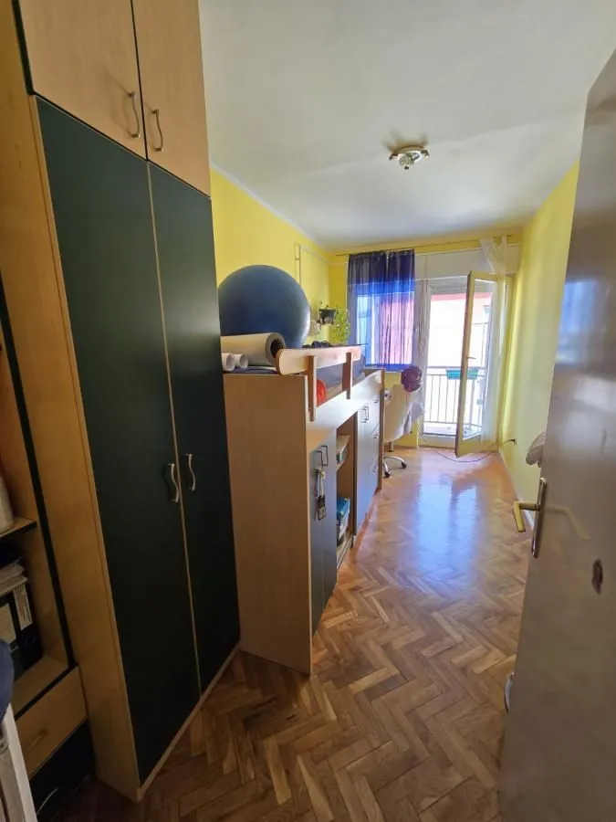Prodaja, četvorosoban stan, 105m², Grbavica, Novi Sad Sve Podlokacije