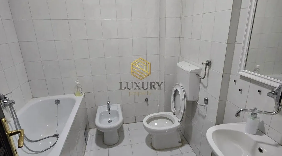 Rent, office space, 140m², Centar, Podgorica