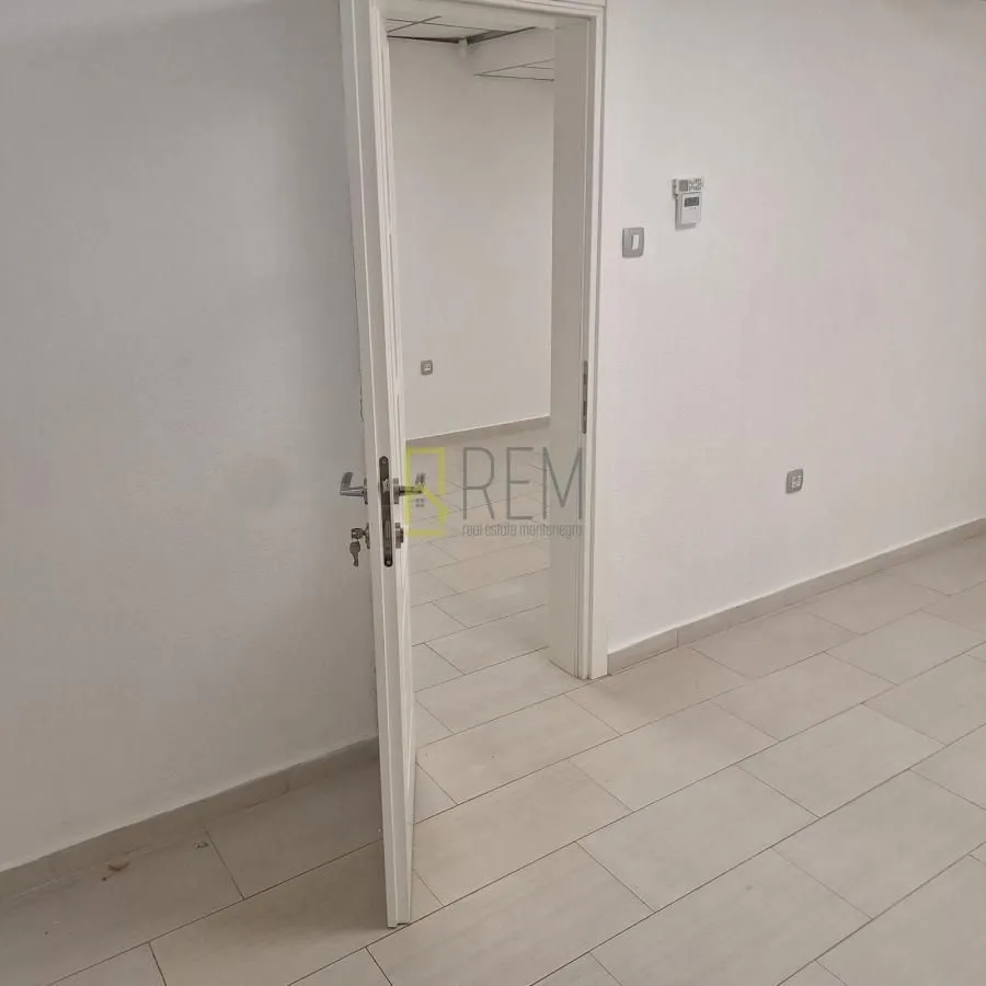 Rent, office space, 220m², Drpe Mandića, Podgorica
