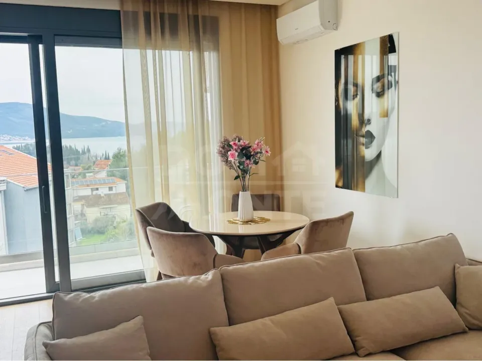 Prodaja, dvosoban stan, 76m², Tivat, Crna Gora