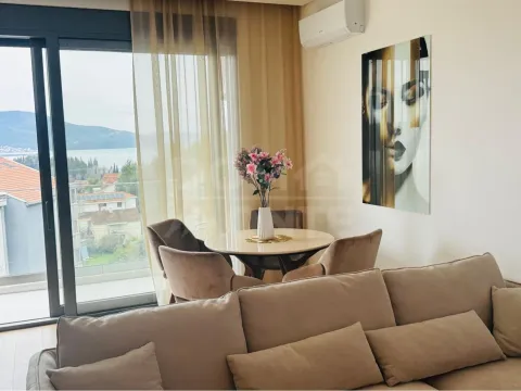 Prodaja, dvosoban stan, 76m², Tivat, Crna Gora - image 1