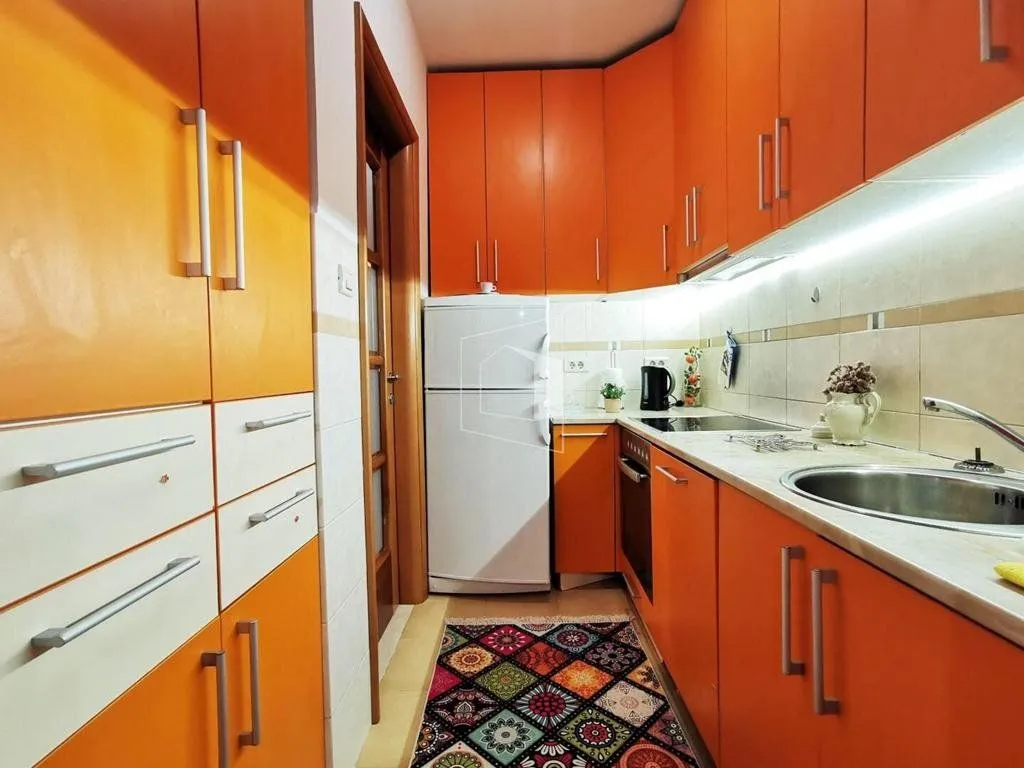 Izdavanje, trosoban stan, 95m², Preko Morače, Podgorica