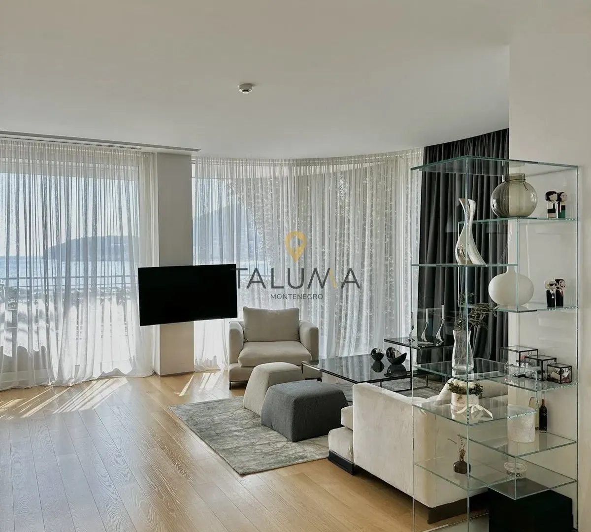 Prodaja, dvosoban stan, 159m², Centar, Budva