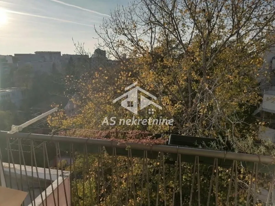 Rent, two bedroom apartment, 50m², Kalenić Pijaca, Vračar Sve Podlokacije