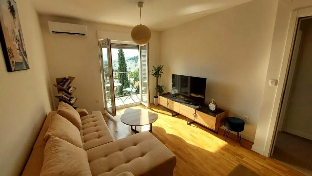 Rent, one bedroom apartment, 39m², Pobrežje, Podgorica
