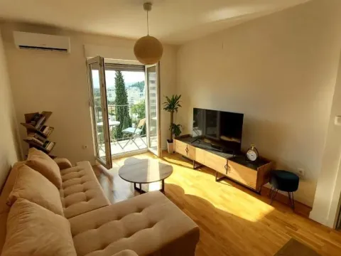Rent, one bedroom apartment, 39m², Pobrežje, Podgorica - image 2