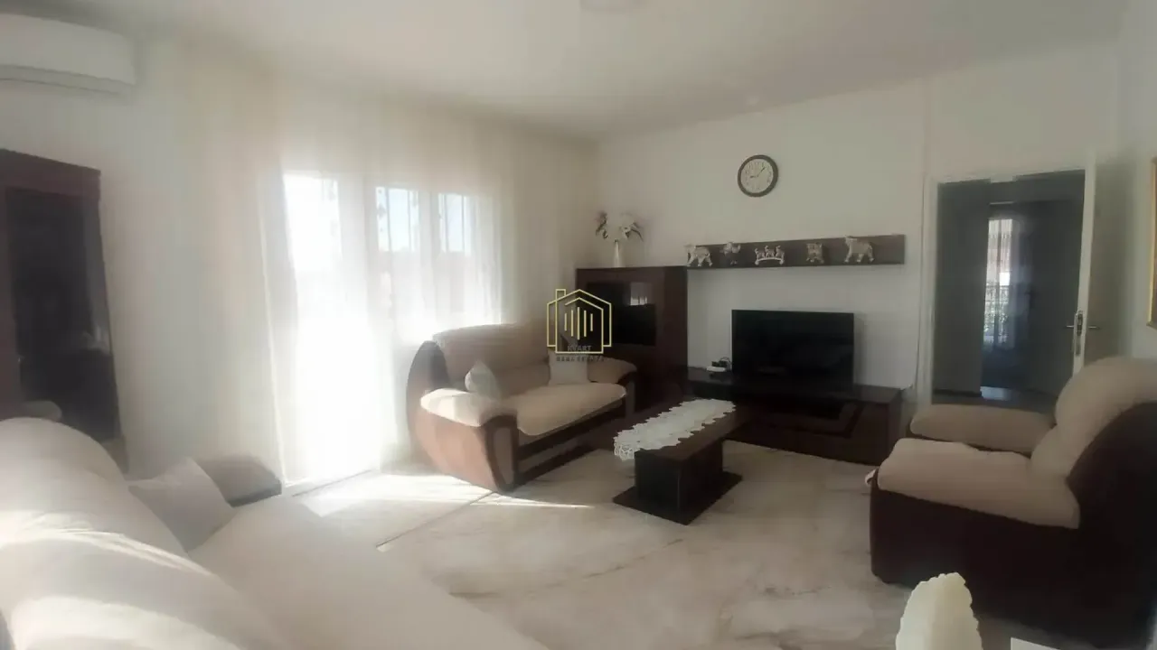 Izdavanje, dvosoban stan, 104m², Tološi, Podgorica