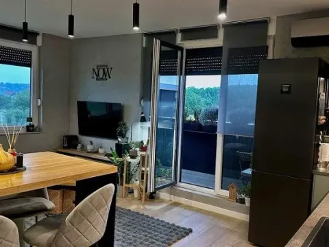 Prodaja, trosoban stan, 71m2, Alibegovac, Petrovaradin, Novi Sad Prodaja, trosoban stan, 71m2, Alibegovac, Petrovaradin, Novi Sad