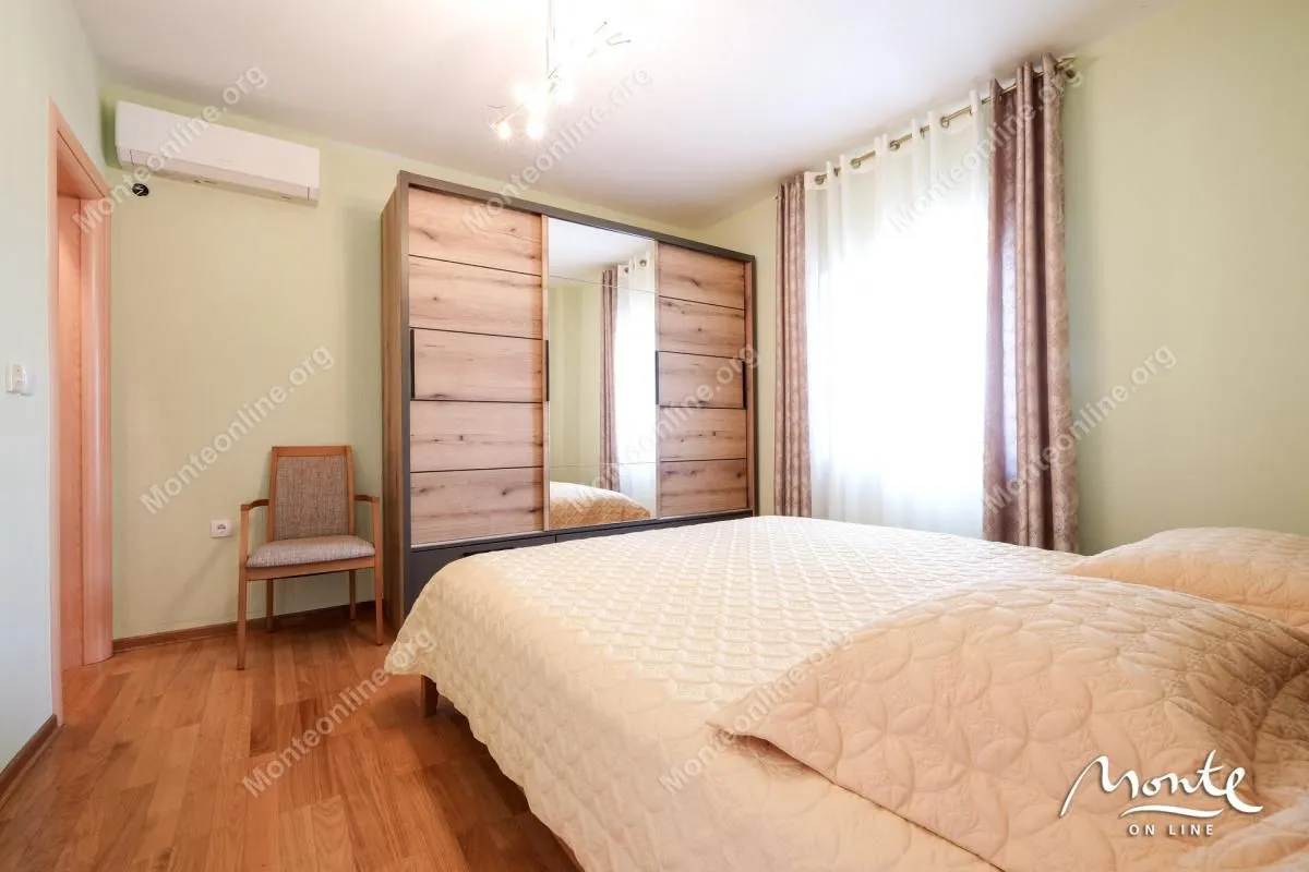 Prodaja, kuća, 210m², Krašići, Tivat